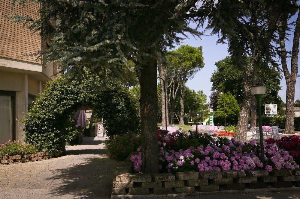 Hotel Ausonia Monte Porzio Exteriér fotografie